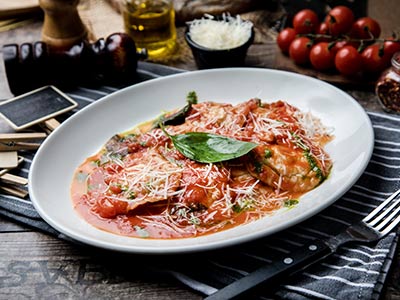 Ravioli Spinach & Ricotta Tomato Sauce
