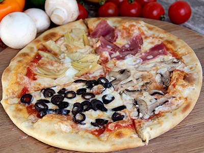 Large Quattro Stagione (four Seasons) Pizza